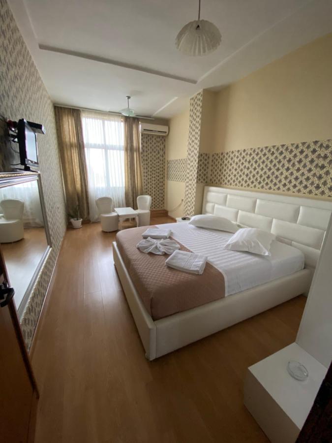 Hotel Arberia Tirana Kültér fotó