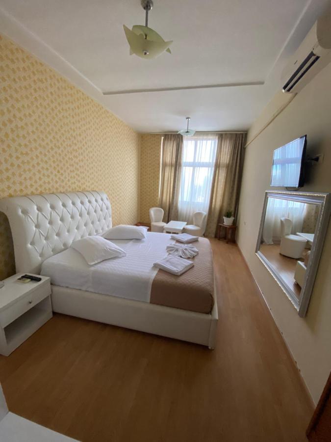 Hotel Arberia Tirana Kültér fotó