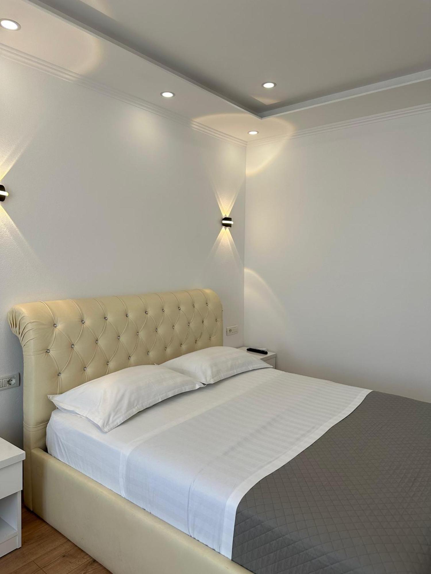 Hotel Arberia Tirana Kültér fotó