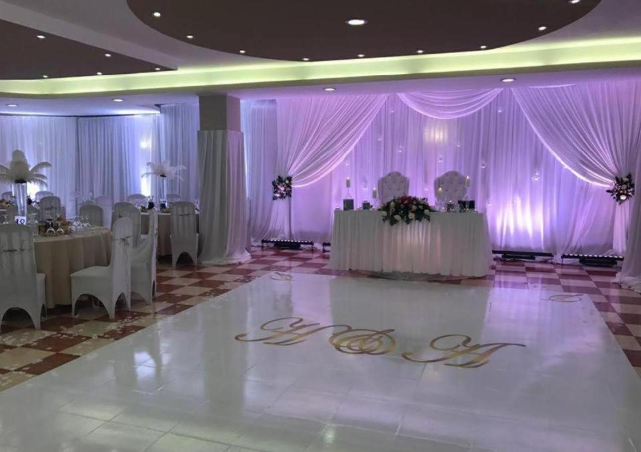 Hotel Arberia Tirana Kültér fotó