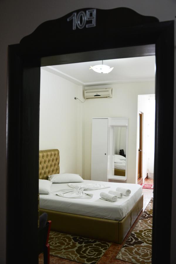 Hotel Arberia Tirana Kültér fotó