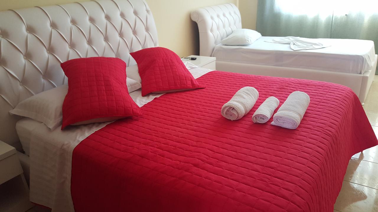 Hotel Arberia Tirana Kültér fotó
