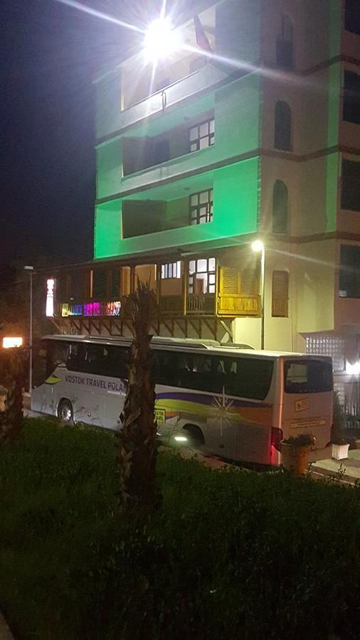 Hotel Arberia Tirana Kültér fotó