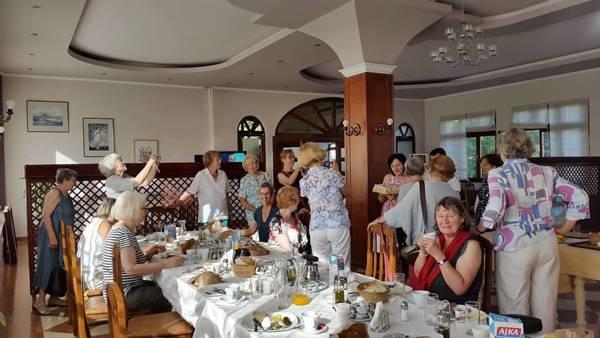 Hotel Arberia Tirana Kültér fotó