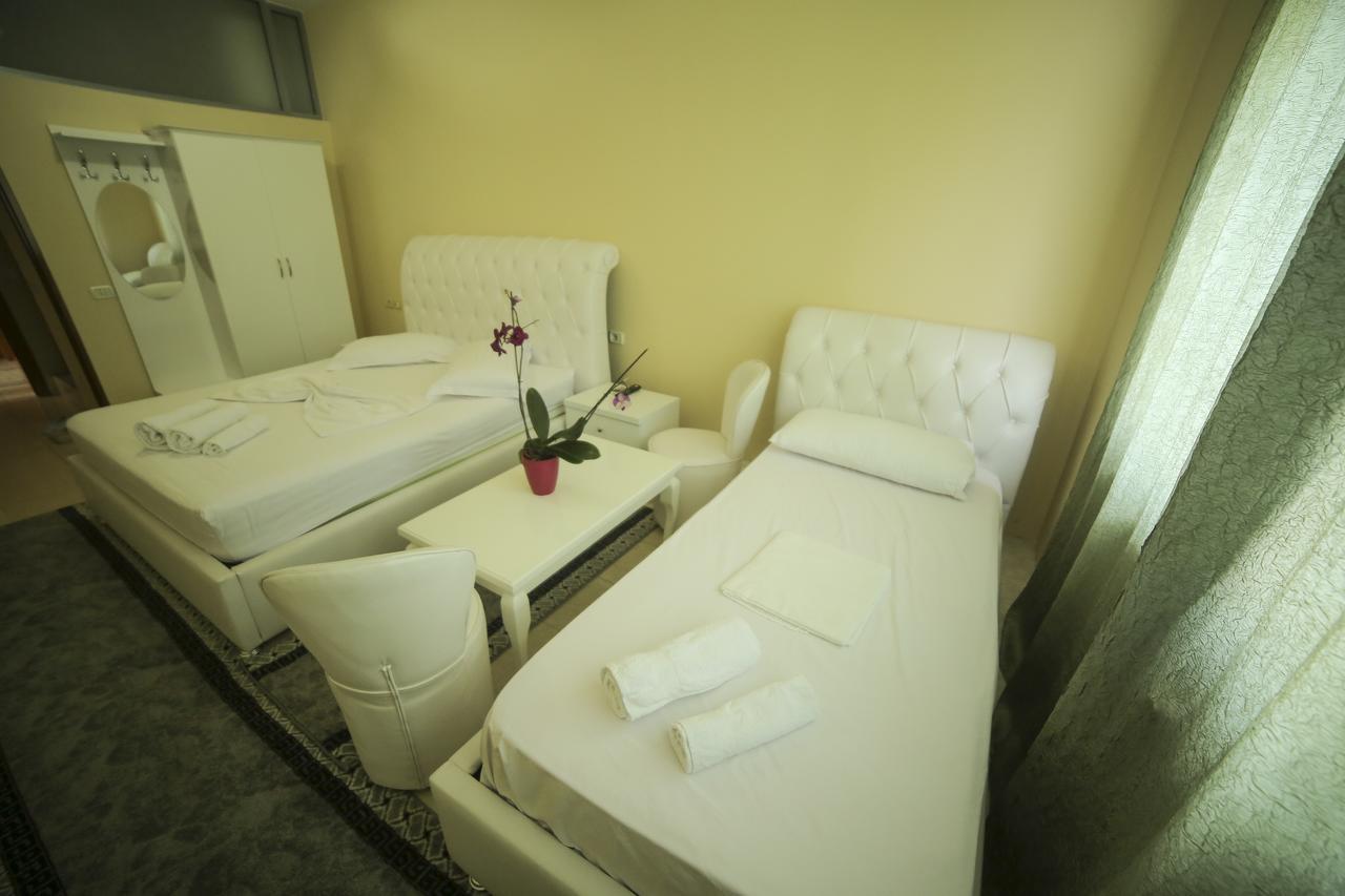 Hotel Arberia Tirana Kültér fotó