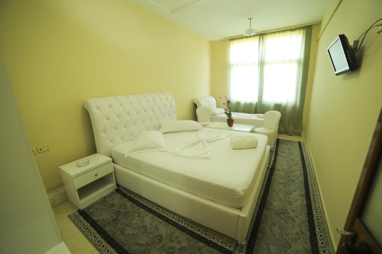 Hotel Arberia Tirana Kültér fotó