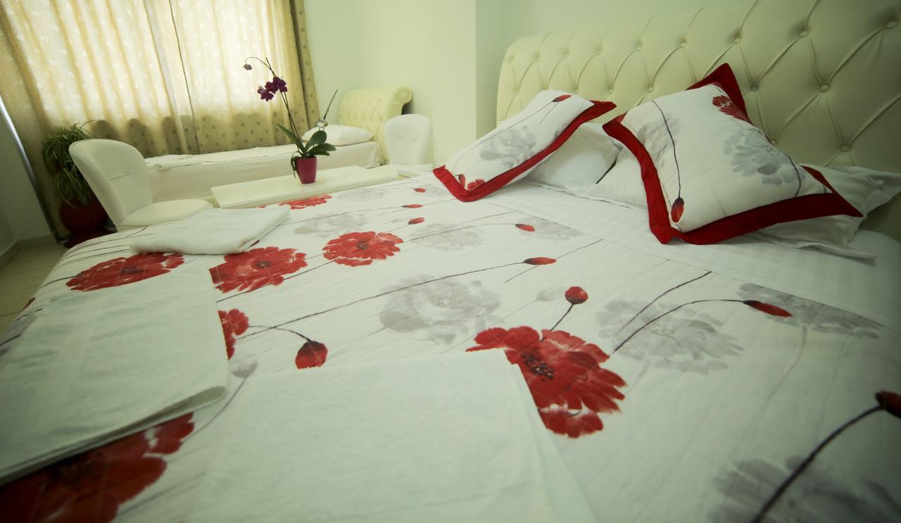 Hotel Arberia Tirana Kültér fotó